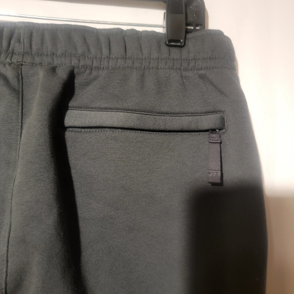 Nike Sportswear Men's Large Fleece Jogger Sweatpants Peace Love Gray DO6182-045 - Picture 5 of 8